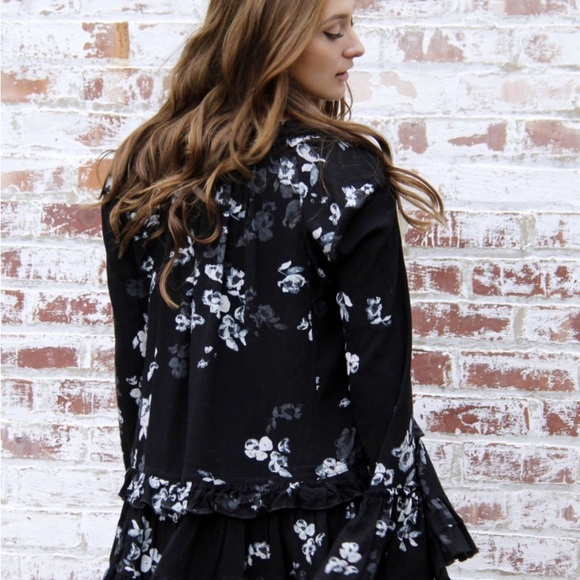 Free People Cloverfield Black Floral Ruffle Tunic Mini Dress | Boho Chic XS - Picture 3 of 13